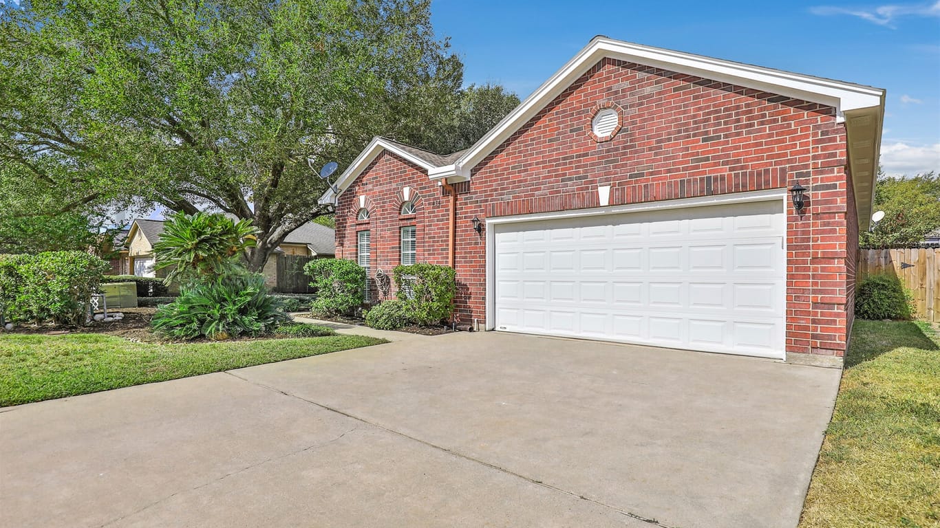 Tomball null-story, 2-bed 434/438 Cherry Laurel Drive-idx