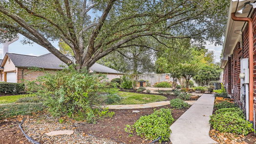 Tomball null-story, 2-bed 434/438 Cherry Laurel Drive-idx