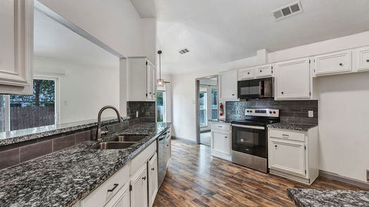 Tomball 1-story, 3-bed 22819 River Birch Drive-idx