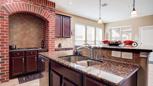 Tomball 2-story, 4-bed 17615 Fritz Falls Court-idx