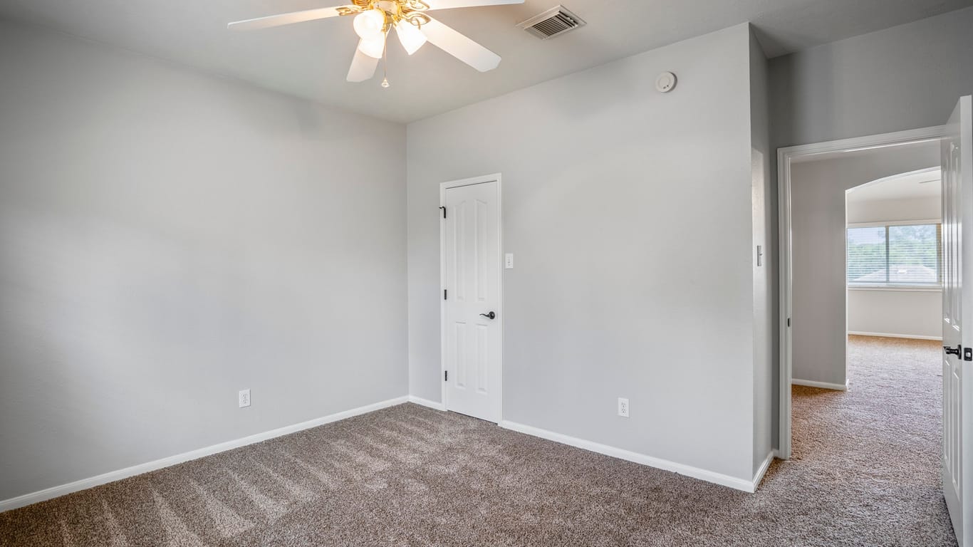 Tomball 2-story, 4-bed 17114 Flower Mist Court-idx