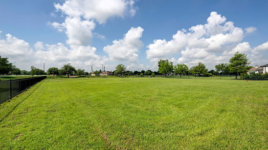 Tomball 2-story, 5-bed 19715 Lake Stone Court-idx