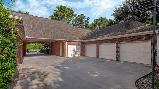 Tomball 2-story, 5-bed 22222 Holly Creek Trail-idx