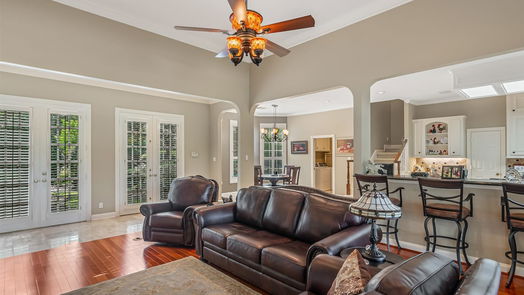 Tomball 2-story, 5-bed 22222 Holly Creek Trail-idx