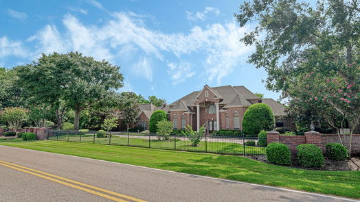 Tomball 2-story, 5-bed 22222 Holly Creek Trail-idx