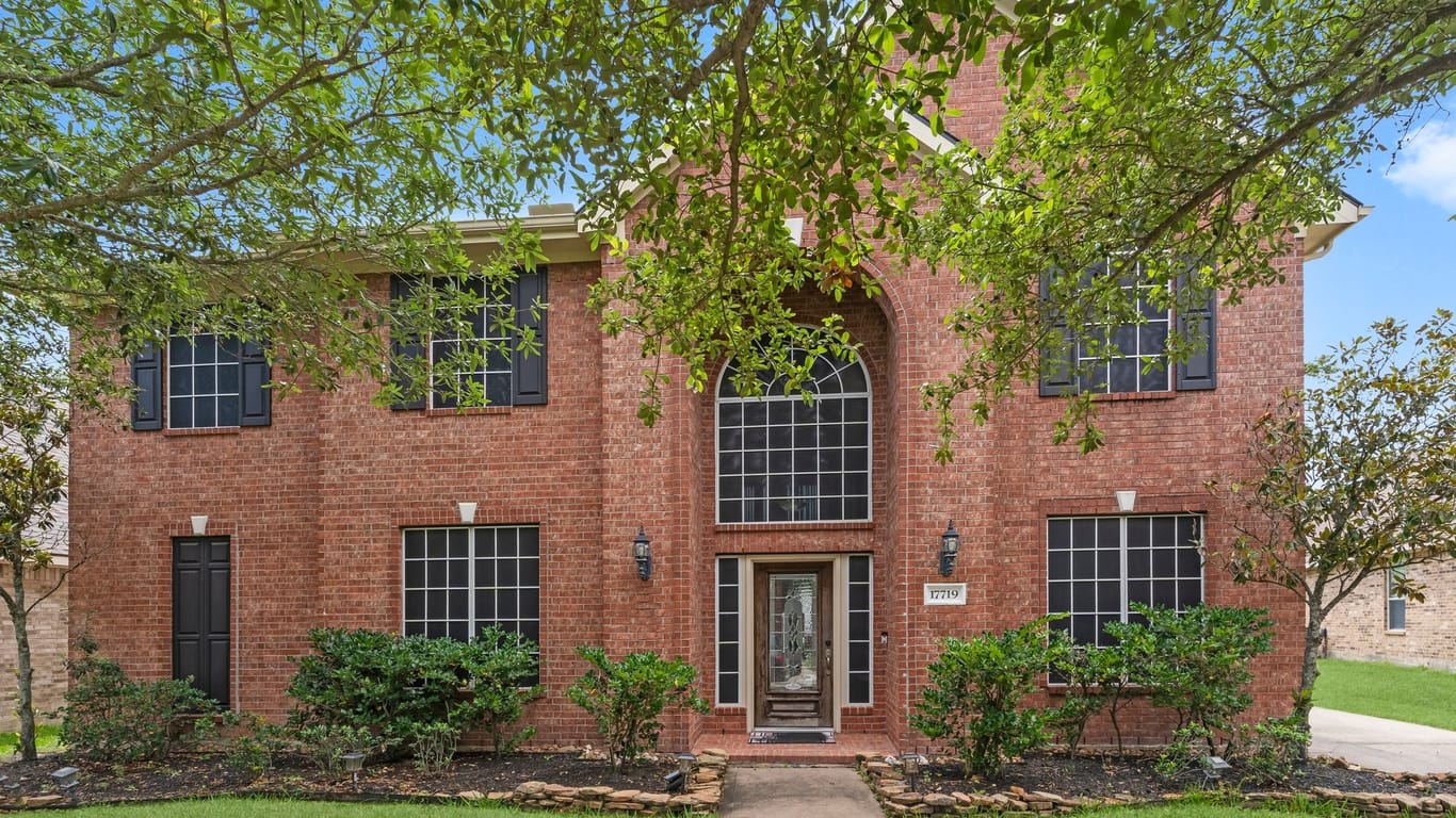 Tomball 2-story, 4-bed 17719 Feathers Landing Drive-idx