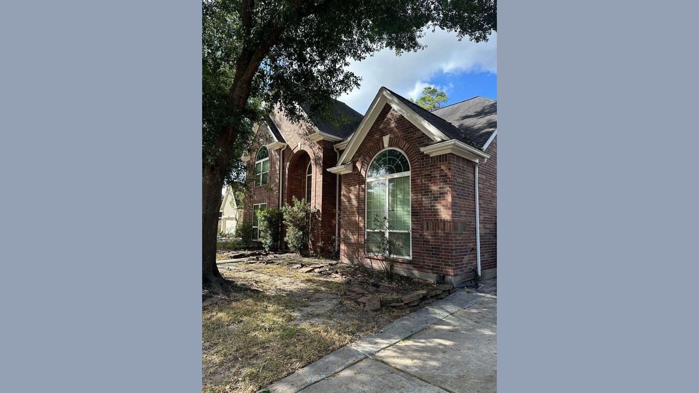 Tomball 2-story, 6-bed 16127 Castlegrove Court-idx