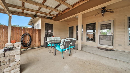 Willis 2-story, 4-bed 11457 Oak Springs Drive-idx