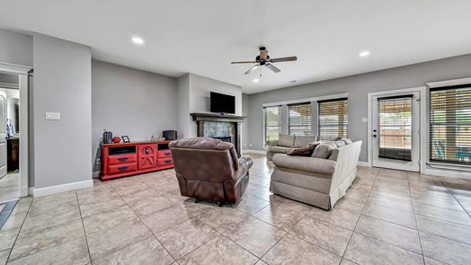 Willis 2-story, 4-bed 11457 Oak Springs Drive-idx