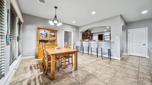 Willis 2-story, 4-bed 11457 Oak Springs Drive-idx