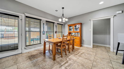 Willis 2-story, 4-bed 11457 Oak Springs Drive-idx
