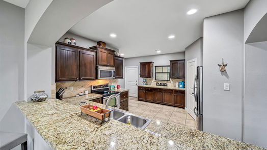 Willis 2-story, 4-bed 11457 Oak Springs Drive-idx