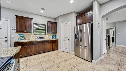 Willis 2-story, 4-bed 11457 Oak Springs Drive-idx