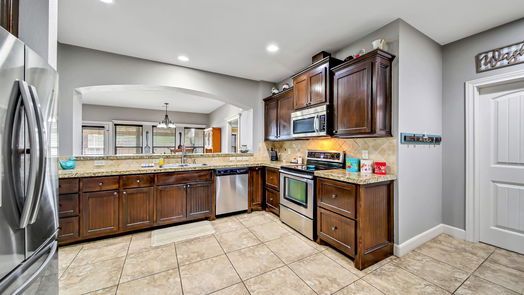 Willis 2-story, 4-bed 11457 Oak Springs Drive-idx