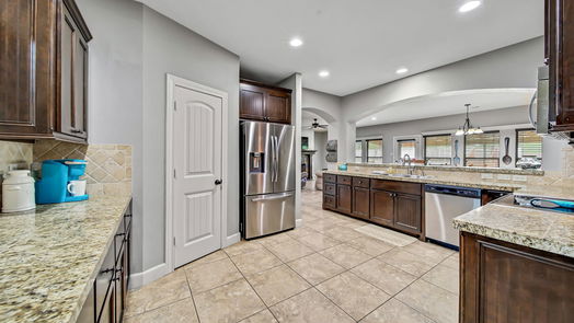 Willis 2-story, 4-bed 11457 Oak Springs Drive-idx
