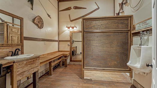 Willis null-story, 7-bed 13629 Rose Road Road-idx
