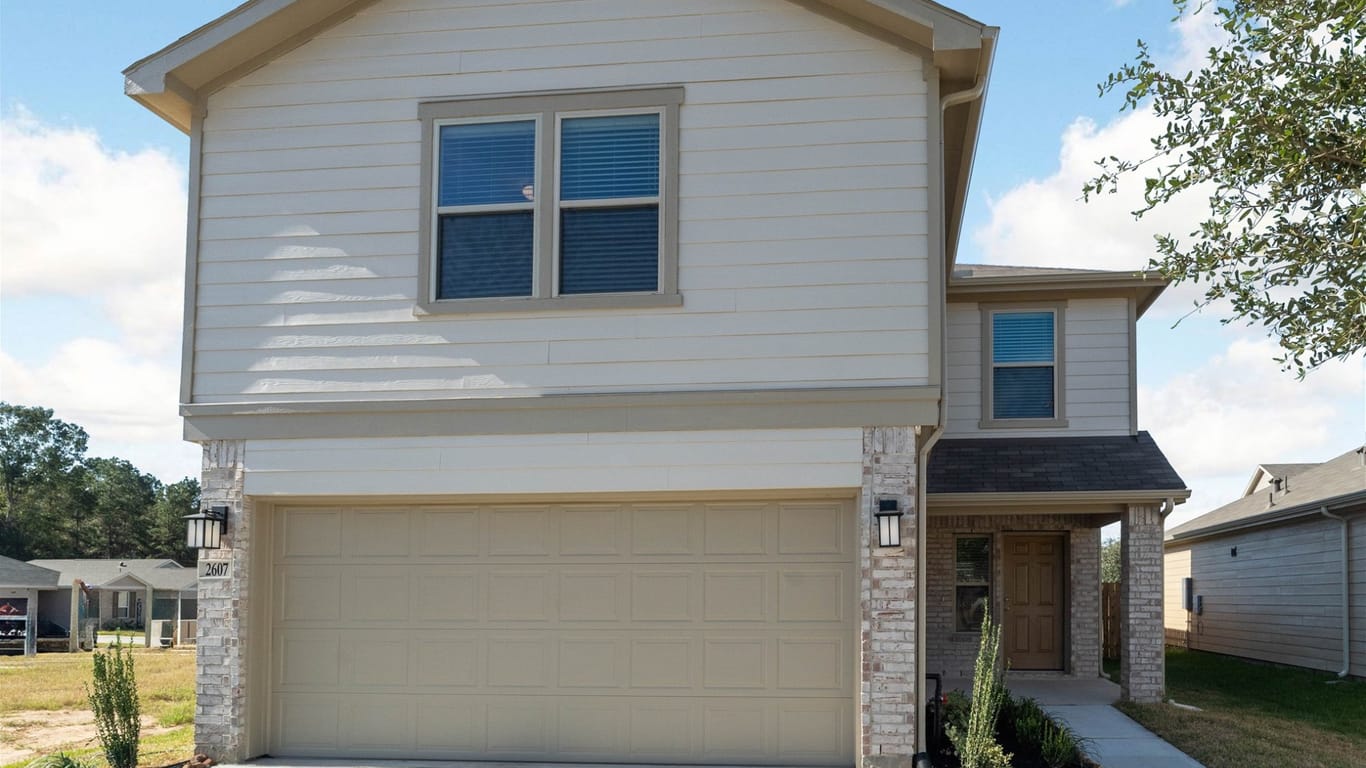 Willis 2-story, 3-bed 2607 Bluewood Court-idx