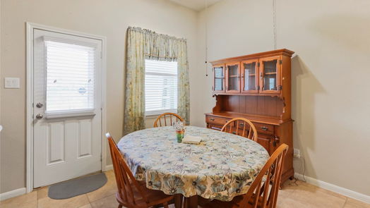 Spring 1-story, 3-bed 7326 Lyndhurst Village Lane-idx