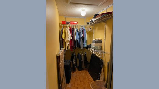 Spring 1-story, 3-bed 7411 Creekfield Drive-idx