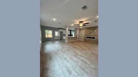 Spring 2-story, 3-bed 17501 Deer Creek Drive-idx