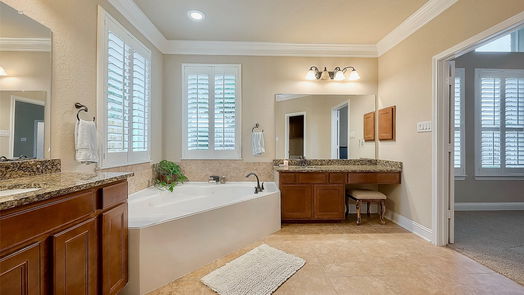 Spring 2-story, 4-bed 18114 Norwood Oaks Drive-idx