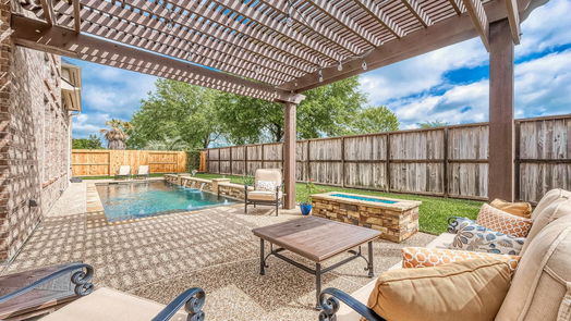 Spring 2-story, 4-bed 18114 Norwood Oaks Drive-idx