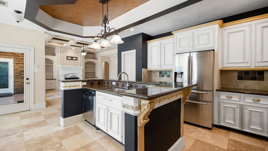Spring 2-story, 4-bed 18925 Mountain Spring Drive-idx