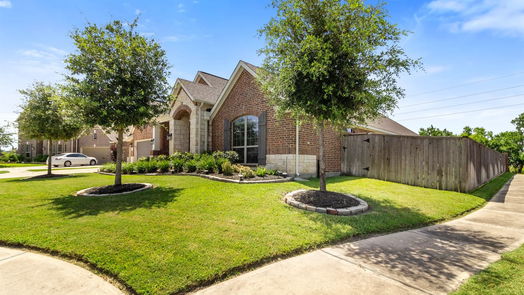 Spring 2-story, 4-bed 7407 Tudor Heights Lane-idx