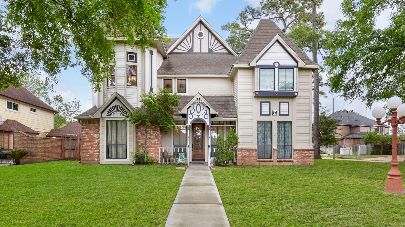 Spring 2-story, 4-bed 18002 Echobend Lane-idx