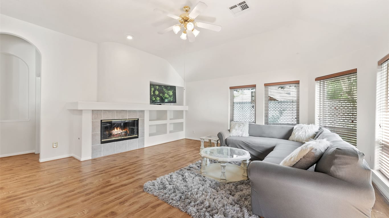Spring 1-story, 3-bed 5726 Logan Park Drive-idx