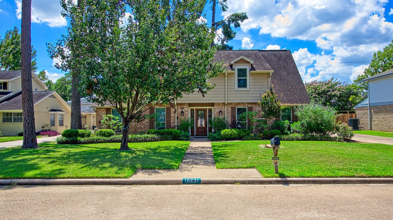 Spring 2-story, 4-bed 16231 Southampton Drive-idx