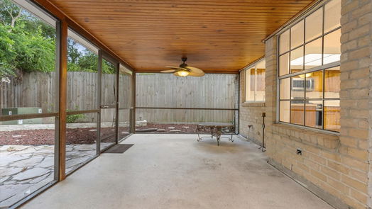 Spring 2-story, 3-bed 18506 Islandbreeze Drive-idx