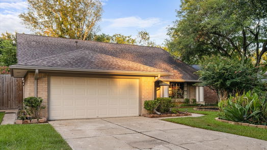 Spring 2-story, 3-bed 18506 Islandbreeze Drive-idx