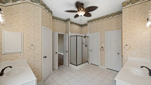 Spring null-story, 4-bed 6910 Worcester Drive-idx