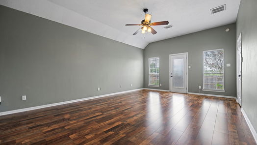 Spring null-story, 4-bed 6910 Worcester Drive-idx