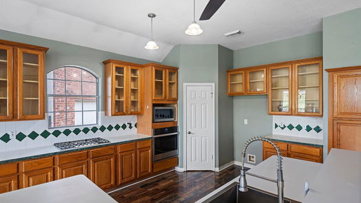 Spring null-story, 4-bed 6910 Worcester Drive-idx
