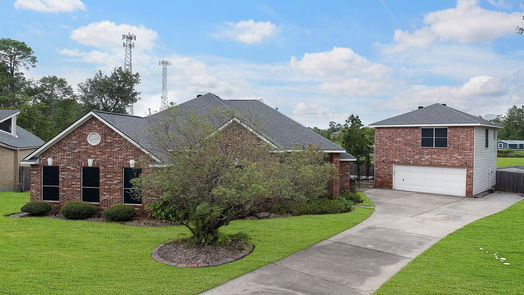 Spring null-story, 4-bed 6910 Worcester Drive-idx