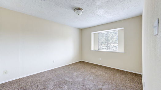 Spring null-story, 4-bed 9502 Dundalk Street-idx