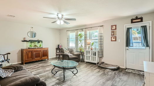 Spring 1-story, 3-bed 3211 Kentwood Drive-idx