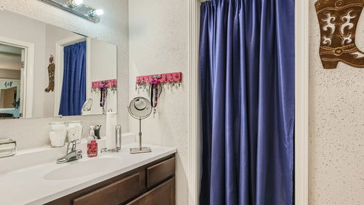 Spring 1-story, 3-bed 3211 Kentwood Drive-idx