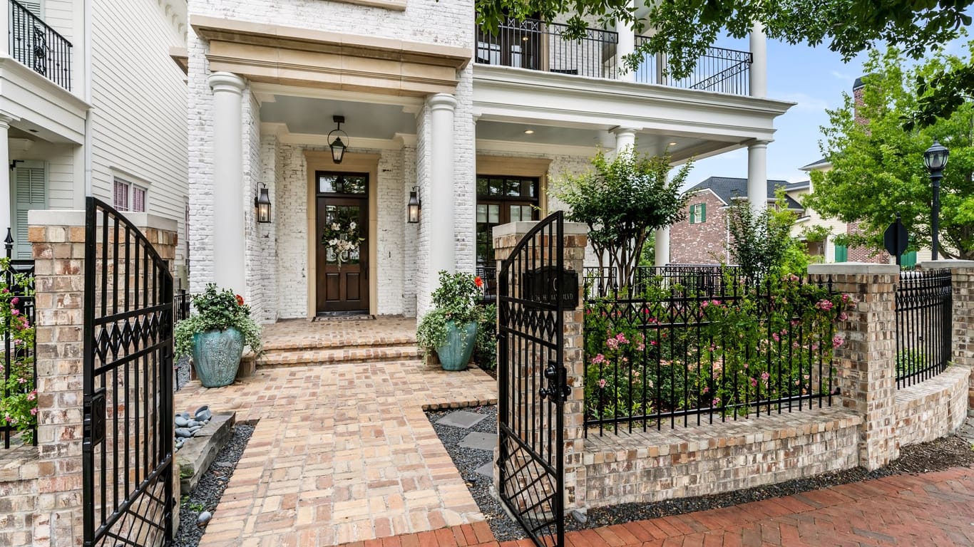 The Woodlands 2-story, 4-bed 70 N Bay Boulevard-idx