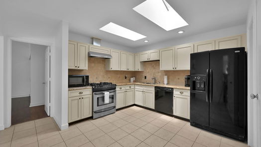 The Woodlands 1-story, 3-bed 69 Wind Whisper Court-idx