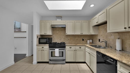 The Woodlands 1-story, 3-bed 69 Wind Whisper Court-idx