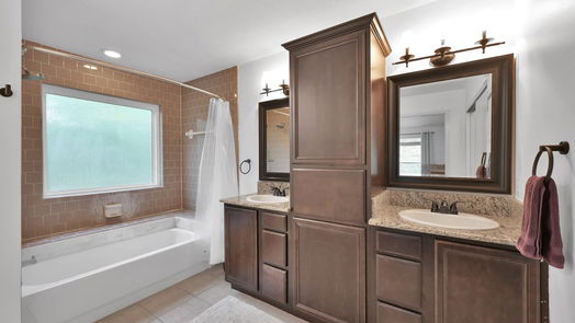 The Woodlands 1-story, 3-bed 69 Wind Whisper Court-idx