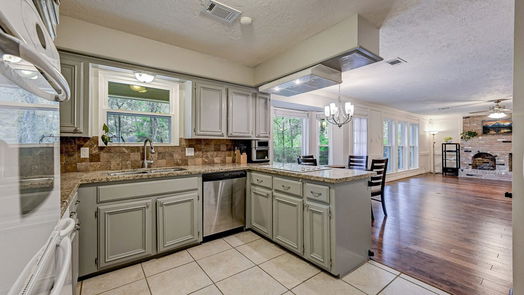 The Woodlands 2-story, 4-bed 10813 Colony Wood Place-idx