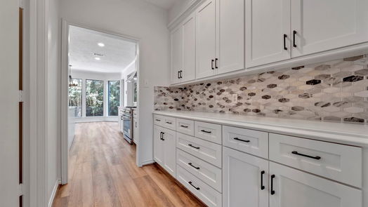 The Woodlands 2-story, 7-bed 10608 Wild Ridge Drive-idx