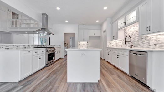 The Woodlands 2-story, 7-bed 10608 Wild Ridge Drive-idx