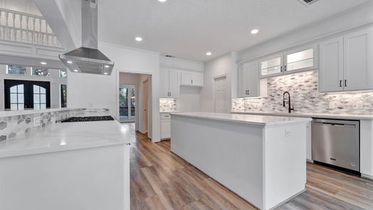 The Woodlands 2-story, 7-bed 10608 Wild Ridge Drive-idx