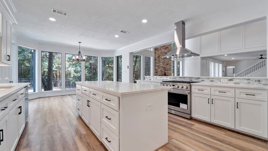 The Woodlands 2-story, 7-bed 10608 Wild Ridge Drive-idx