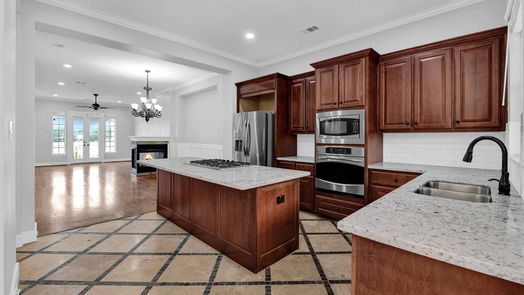 The Woodlands 3-story, 3-bed 194 W Breezy Way-idx